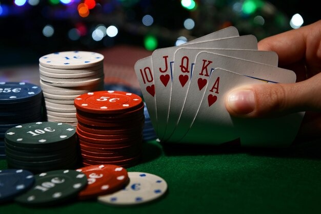 cerah88 platform interface showing sports betting, live dealers, and esports markets